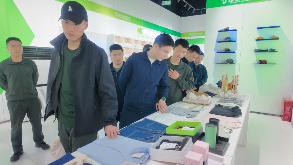 浚县2026年度春季退役士兵走进河南特创参观交流